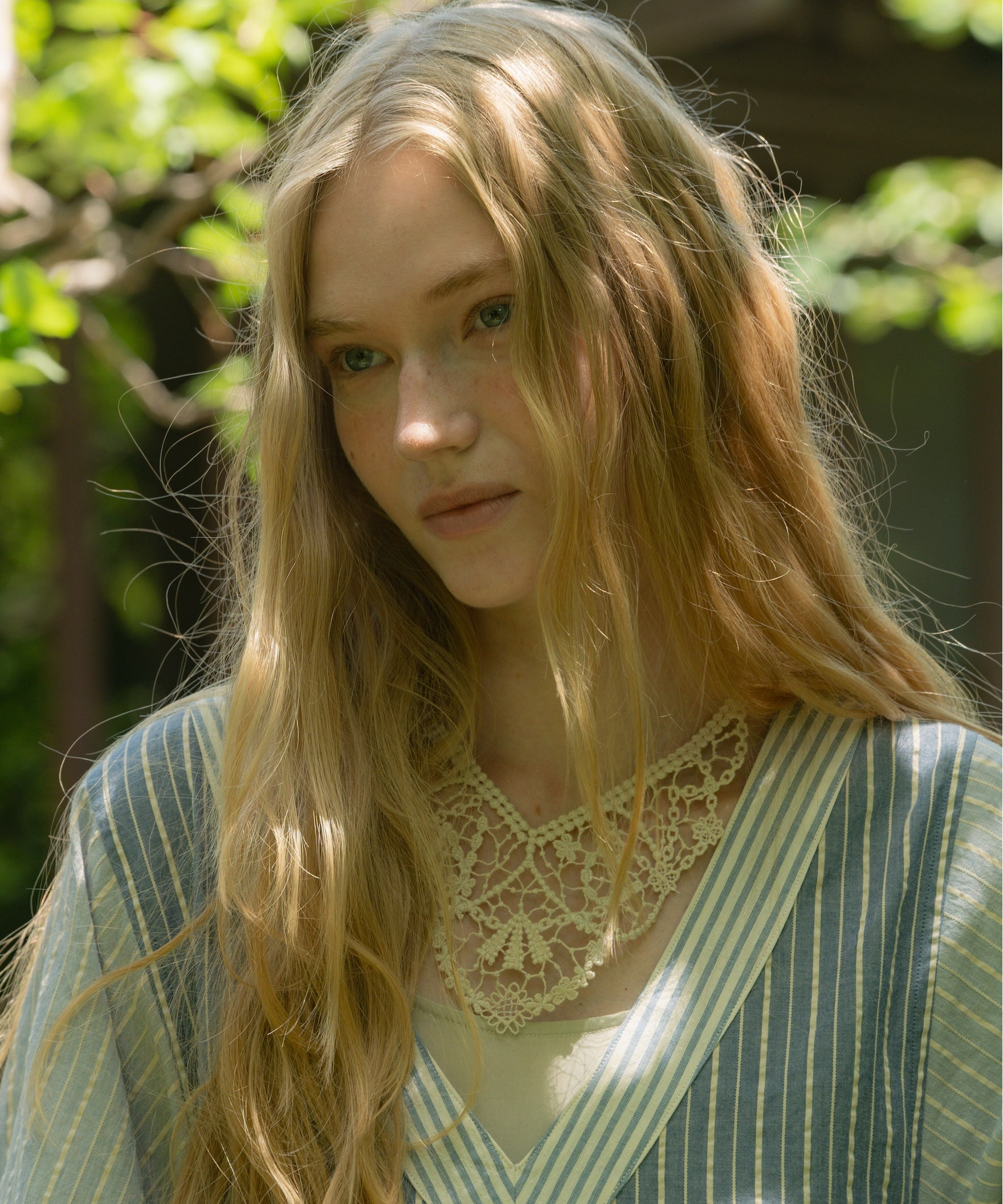 ANTIQUE LACE　SHORT NECKLACE