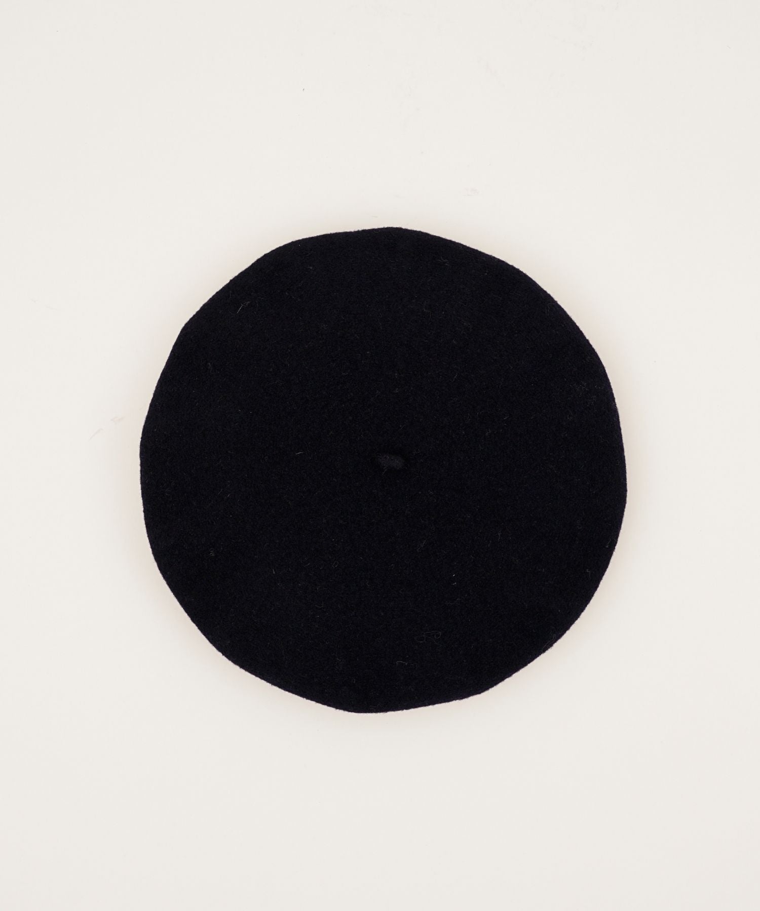 LAU00256 AUTHENTIQUE HAT