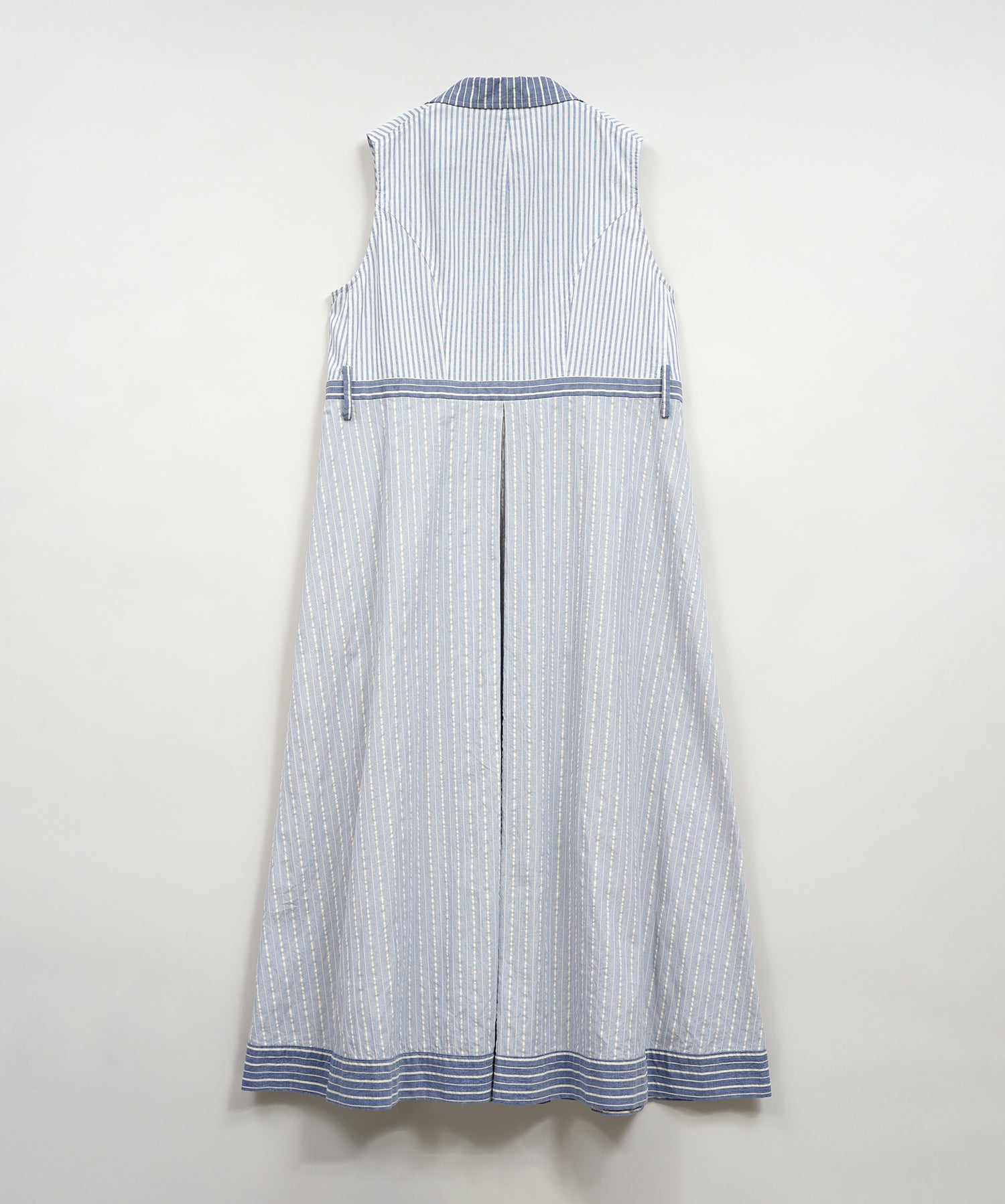 ANTIQUE NURSE DRESS SLEEVELES
